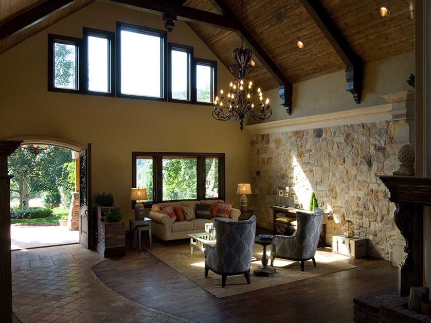 How to Choose Replacement Windows for a Historic Home